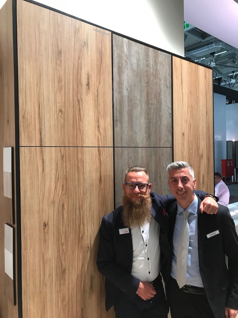paolo_fundermax's tweet photo. #fundermax #schatt #partnership #surface #decor #combination https://t.co/yl1LQxHqr7