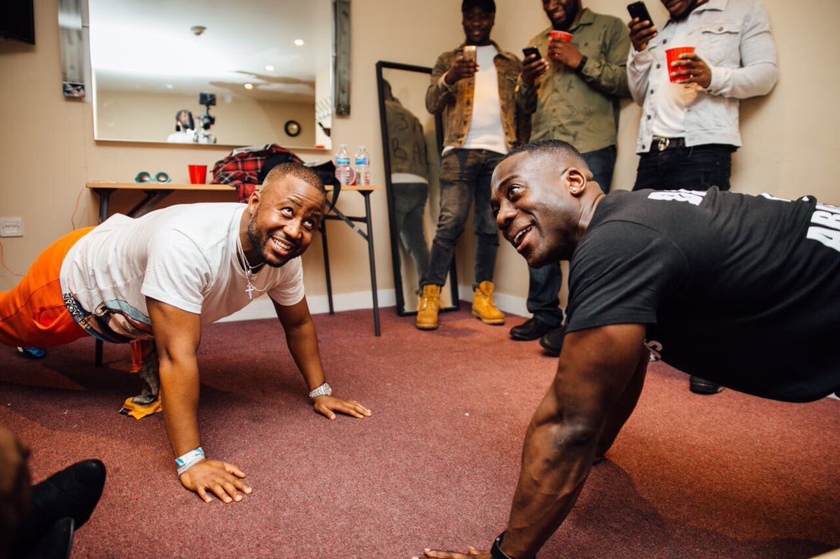 casspernyovest's tweet photo. If albums had to do push ups, My album is the guy on the right. Your album is the guy on the left. 😂 https://t.co/pvtE4MLFB8
