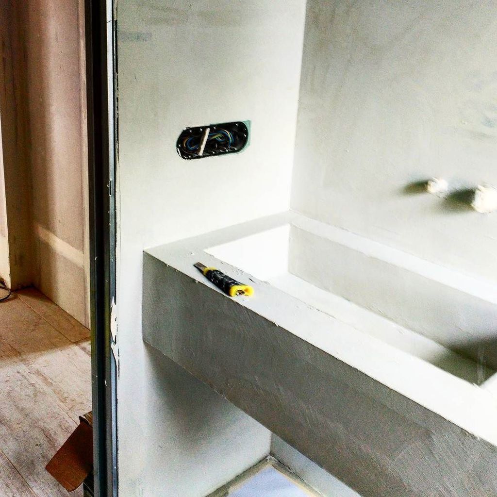 cienmilCUARTOS's tweet image. Empezamos con el microcemento, se acerca el final del camino! #proyectosbonitos #reformaintegral #carabanchelmola … ift.tt/2rraziB