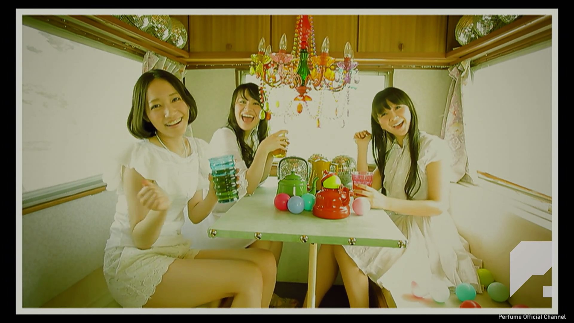 だうるす ログアウト Twitterissa 微かなカオリ6周年 レーザービームと同じく昨日cdとどいたー 微かなカオリはほかのアルバムに入ってたのを聞いてました 最近ちょっとハマってます笑笑 Perfume のっち あ ちゃん かしゆか 微かなカオリ