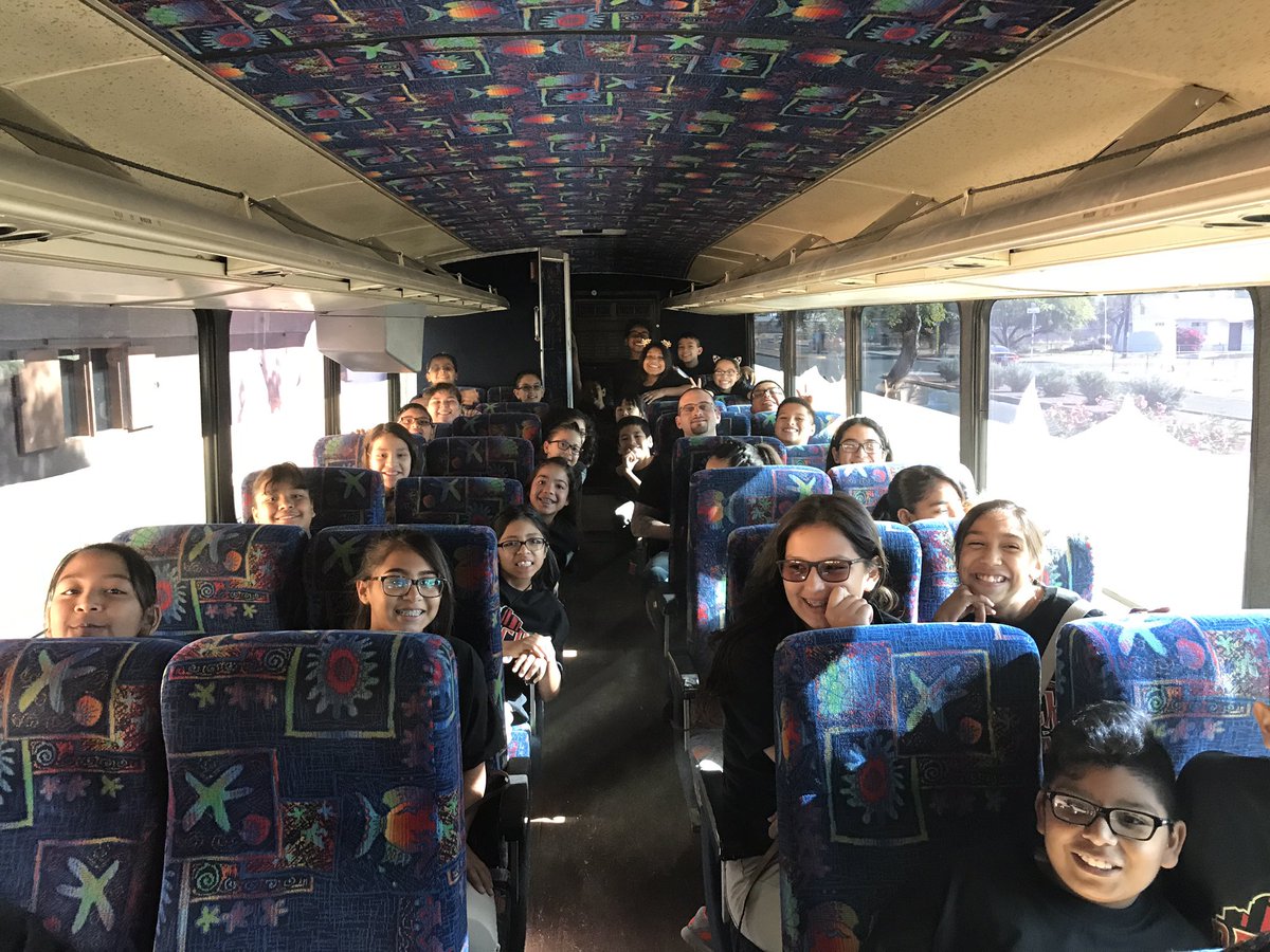 MissMaya311's tweet photo. And we are off!!!! Yay!!!! #DbackJam @johnvgomez @Steve_Gallardo @CartwrightSD #5thGradeFun https://t.co/S5gcCPx4JH