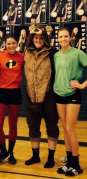 fagg_barclay's tweet photo. Happy Birthday to my neighbor and best friend!! You deserve a great day and I can't wait to see you! Love you ❤️😘💕@EllieHanser https://t.co/Rs6YS1vluj