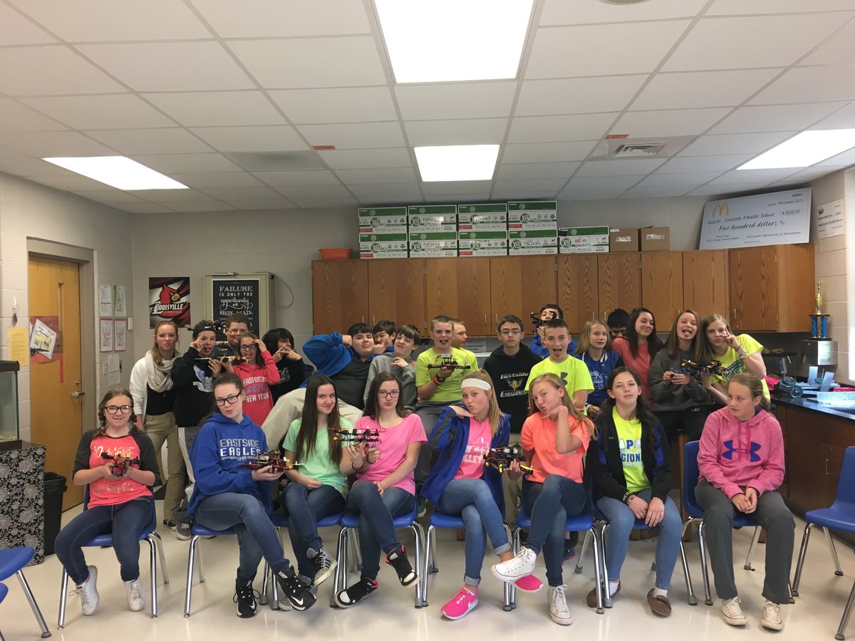Eastside_PLTW's tweet photo. Last group of the school year - what an #AWESOME group of kiddos! #drones #DroneEducation #DroneEngineering https://t.co/6HXRsoTX7G
