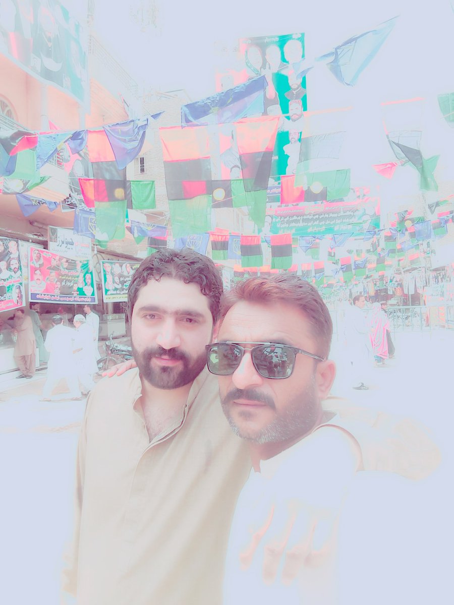 murtazabaloch84's tweet photo. Today protest against loadsheding huge crowd in SBA.
GO NAWAZ GO
DEHLI KA YAAR NAWAZ GO NAWAZ GO.
#SindhRejectsNawaz https://t.co/eR6dpcBt3h