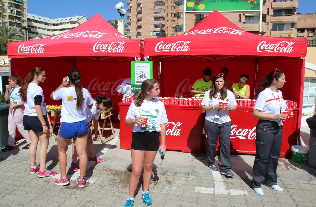 Pint_Andalucia's tweet photo. Gracias a Coca-Cola y la bebida refrescante que aportará, los corredores podréis combatir el calor sin ningún problema. https://t.co/12Pg3xXFug