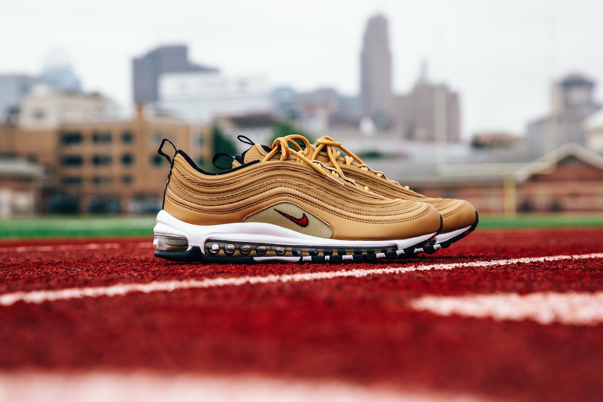 Jess_supreme's tweet photo. NIKE AIR MAX 97 OG “METALLIC GOLD”
RELEASE DATE: MAY 18TH, 2017
$160
Cop with: https://t.co/k1p2M8bQ1U https://t.co/zCC4MmK9WJ