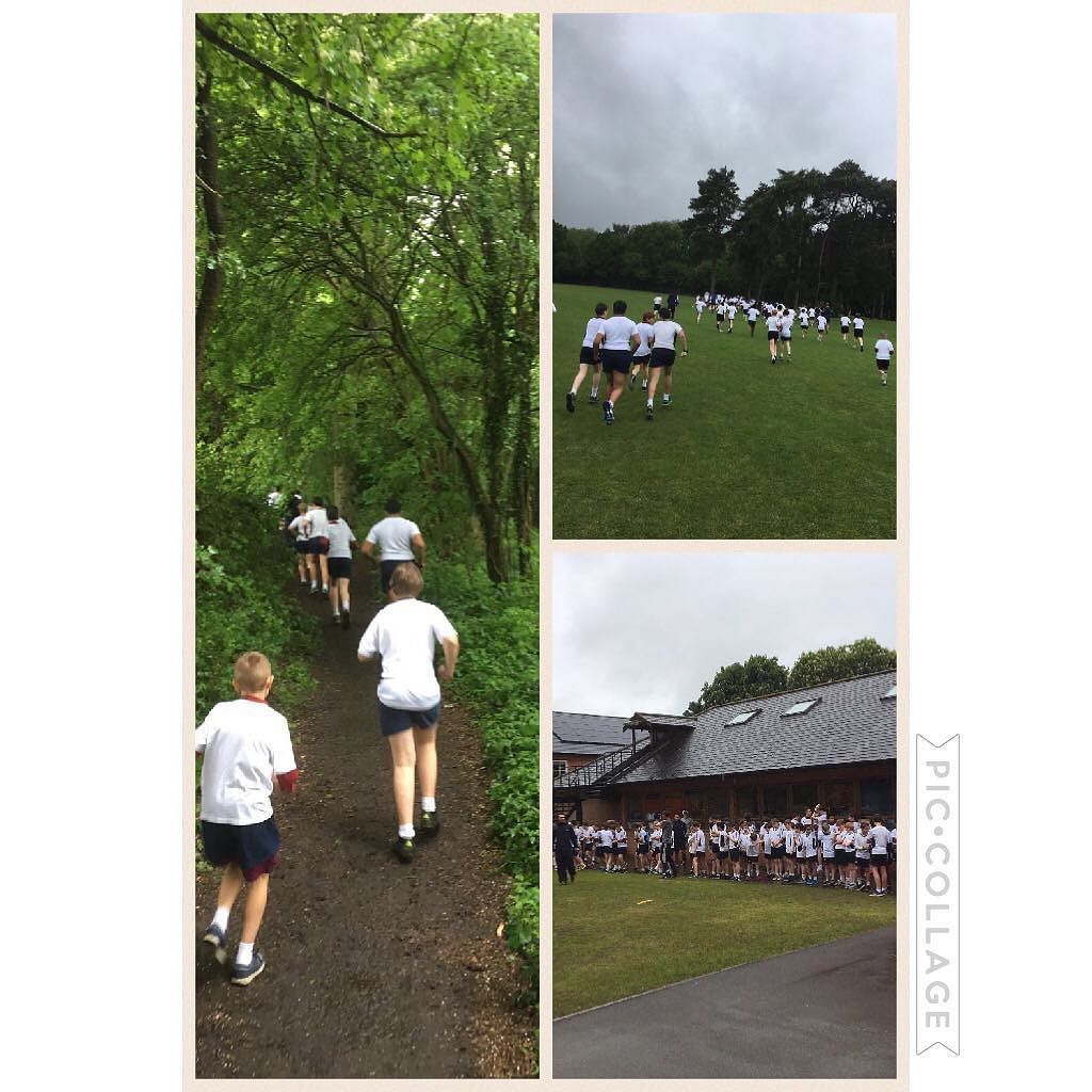 Cothilltweet's tweet photo. Juniors are off! #crosscountry or #raftbuilding? #woodsfun #running #boardingfamily #iloveboarding https://t.co/Ad6pJeybhz https://t.co/eTXr8C7ydb