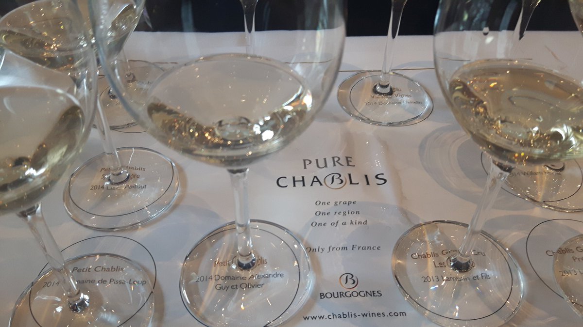 winebyJR's tweet photo. Fab tasting  in Cardiff...Pure Chablis...very imformative. https://t.co/cKk1DvKTWD
