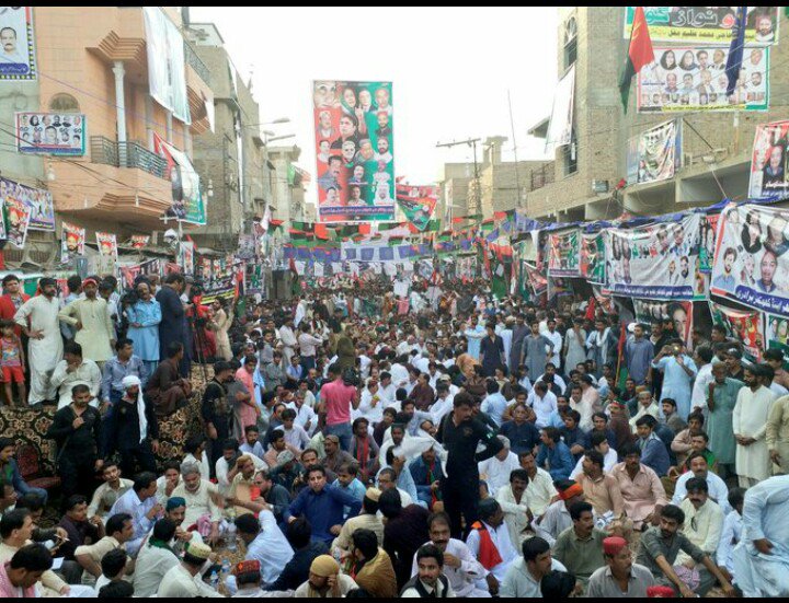 ShokatAbbasiPPP's tweet photo. #MNA #PPP @ShaziaAttaMarri addressing huge crowd protesting against loadsheading &amp; Gas shortage at Shaheed Benazirabad
#SindhRejectsNawaz https://t.co/b13qs385mB