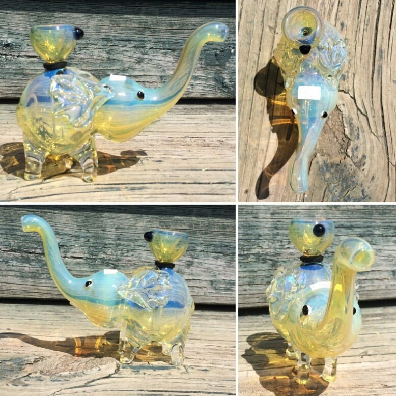 GetYoursStoreVT's tweet photo. #glass #glassforsale #waterpipe #bubbler #elephant #elephantpipe #fumed #fumedglass #goodstuffwb #goodstuff #goodstuffwb #waterbury #vermont https://t.co/aDKPAya023