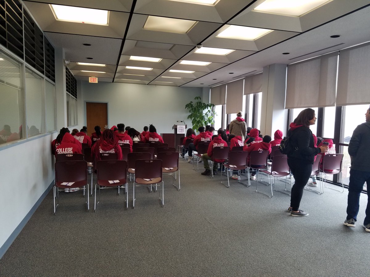 PCCC_GEARUP's tweet photo. UB Info Session #collegetour2017 https://t.co/5avmWBpyLL