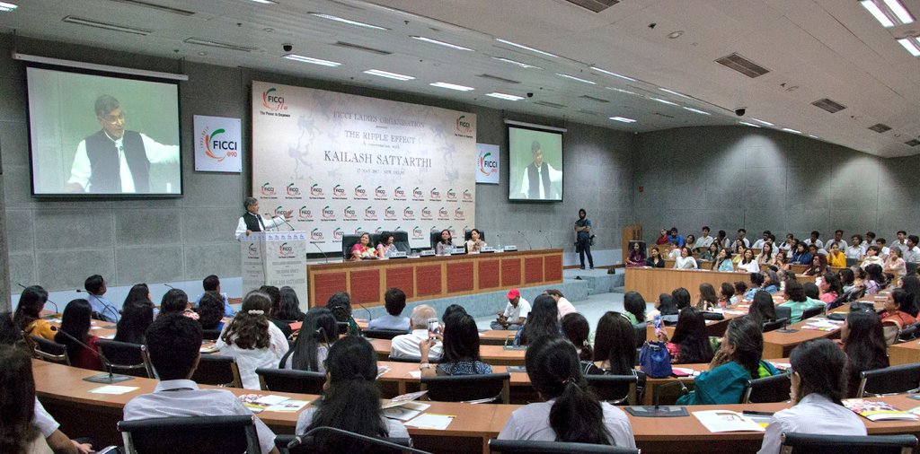 k_satyarthi's tweet photo. When every girl of India will be free to move, free to study and free to raise her voice, that is when India will be truly independent. https://t.co/dKVNdbHYYu