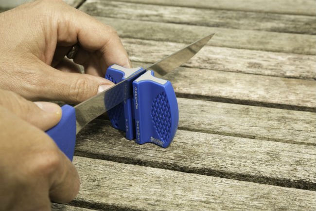 SmithsProducts's tweet photo. Our new 4” and 9" Fillet Knife and Sharpener with crossed carbide + ceramic blades is the tool for spring fishing and hunting. Coming soon! https://t.co/bF2zaGR42K