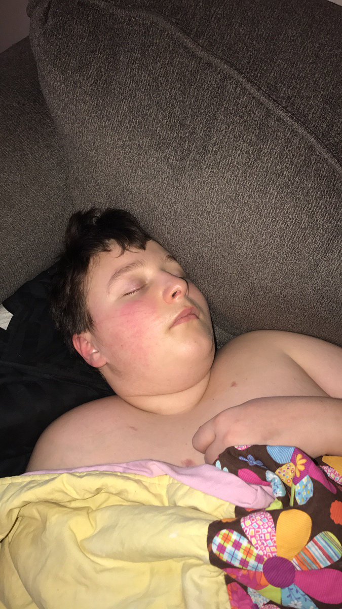 nettelarr's tweet image. @youcaring Here is my son Dylan he has been battling Ewing's sarcoma for 5yrs he relapsed 3rd time in Jan on his 4th battle #showyourscar