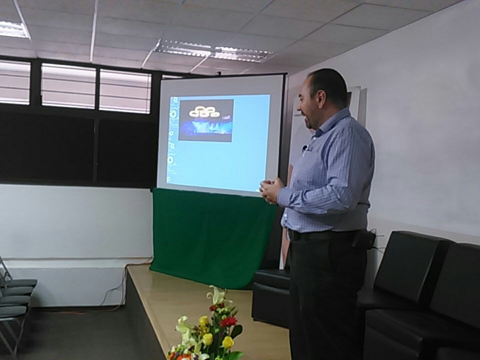 ragarciaUTC's tweet photo. Hablamos de "Internet y estándares abiertos" #DiaInternetUTC https://t.co/CzdCRMt9vf