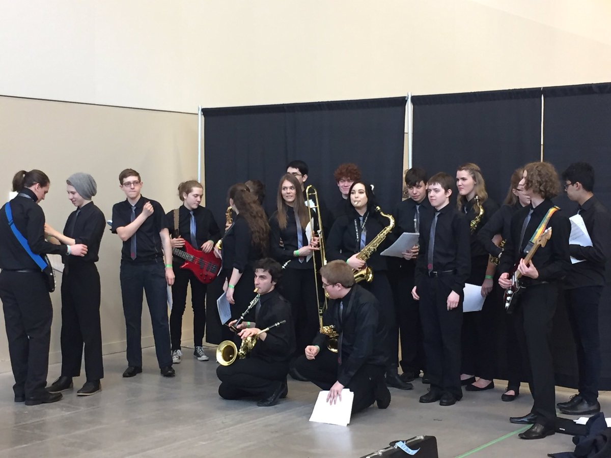 PHSMusicRocks's tweet photo. PHS Jazz Cats preparing to head into warm-up at Musicfest Nationals in Niagara Falls today! https://t.co/y6TqZUqIzQ