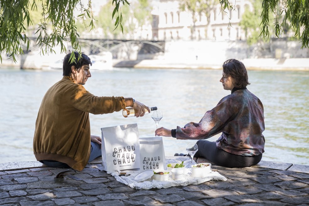 Et si ce soir, on se laissait tenter par un apéritif sur les quais de Seine ?
#gastronomyeverywhere
chaudchaudchaud.com