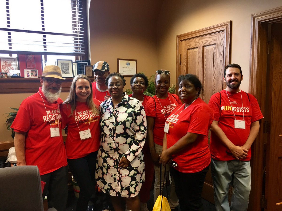 AIDSChicago's tweet photo. Advocates meeting with  Senator Mattie Hunter #HIVResists #Fight4HIVLives https://t.co/Xk1xC8rySf