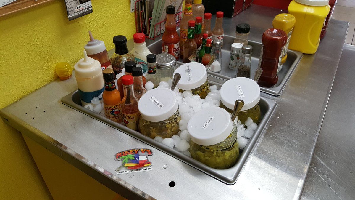Mr_Pfranks's tweet photo. #pfixins chock full of @mikeyvees hot sauce goodness! Try the #peach #Habanero #delight before it is #gone! 11 to 8 to #serve YOU #pf #atx https://t.co/W6TTUnadik