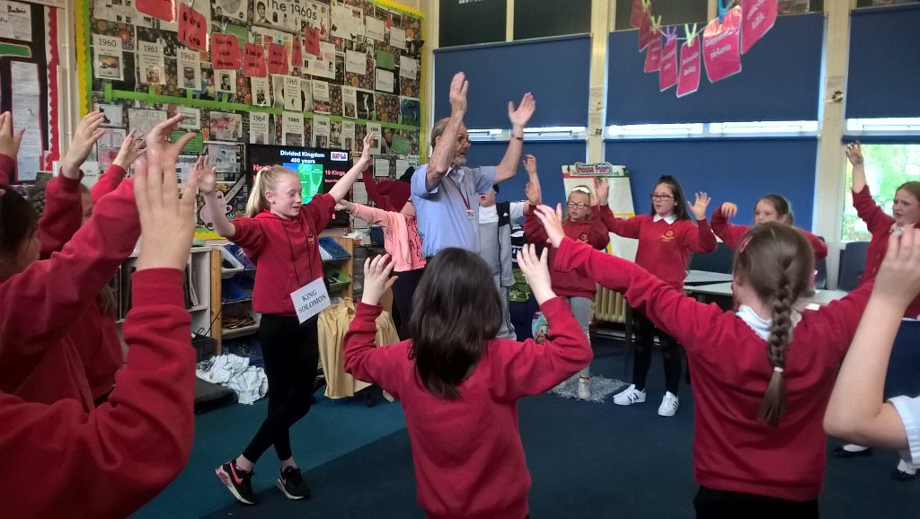 CraigfelenP's tweet photo. Another great bible explorers session this afternoon! Our hand signs are really coming along! #cfpre #cfpcom https://t.co/HF4jLHqT5d