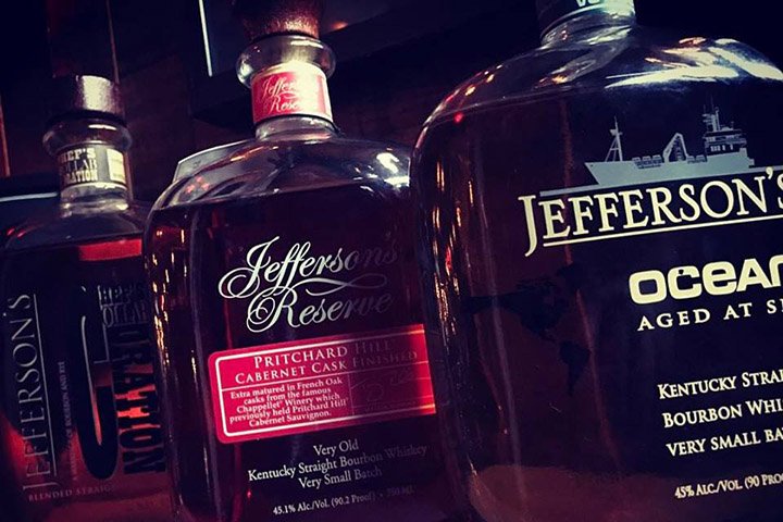 A list that will lift your spirits. Toronto's best whisky bars: ow.ly/Jdgj30bOgCJ #cheers🥃