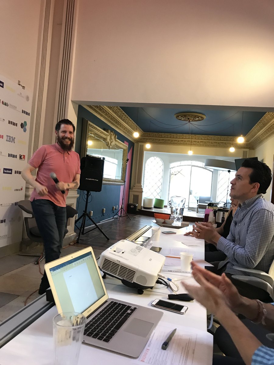 Felicidades emprendedores por terminar Módulo 2 del diplomado y gracias panelistas <a href="/voritic/">Victor Rico</a> y <a href="/Katriaov/">Katria Oviedo</a> por ser jueces de los pitches #NUMAX