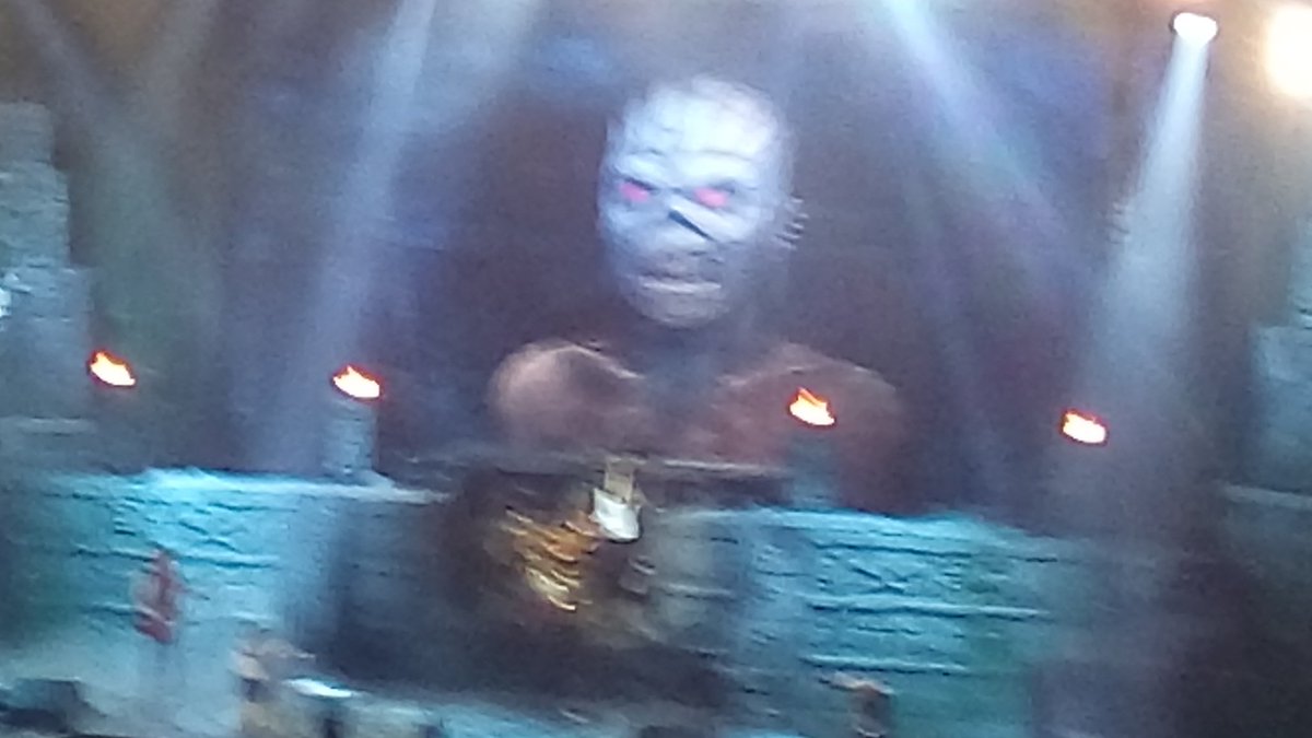 AndrewAndyt20's tweet photo. What an AWESOME gig seeing shinedown the one and only IRON MAIDEN EPIC NIGHT WELL DONE to both Shinedown and Iron maiden. 😍😁😄✊🙌😎 https://t.co/Tg0mPfrtpW