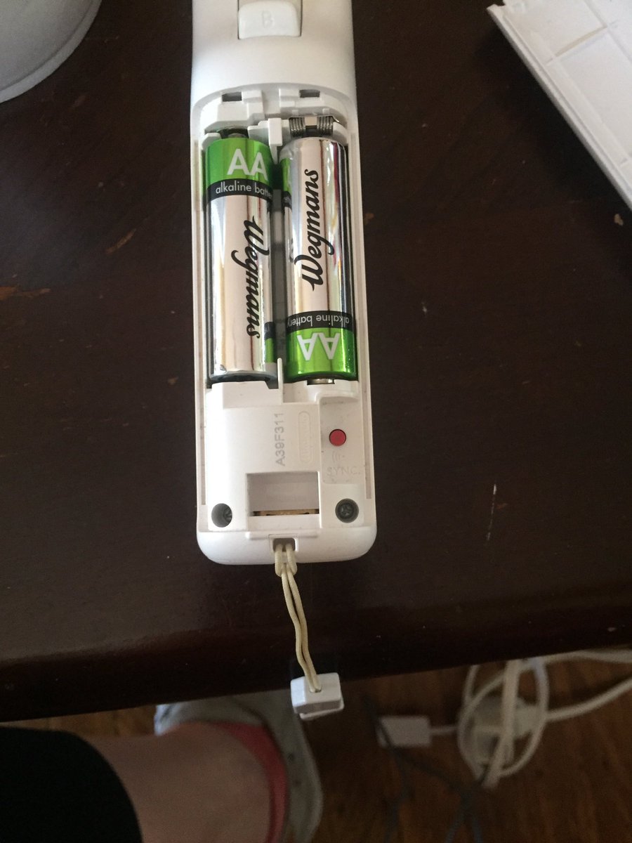 amelia_kim_'s tweet photo. The only thing in our house that uses batteries is the wiimotes! We're gunna recycle when out #positivelycharged #447challenge https://t.co/85DUGrO58P