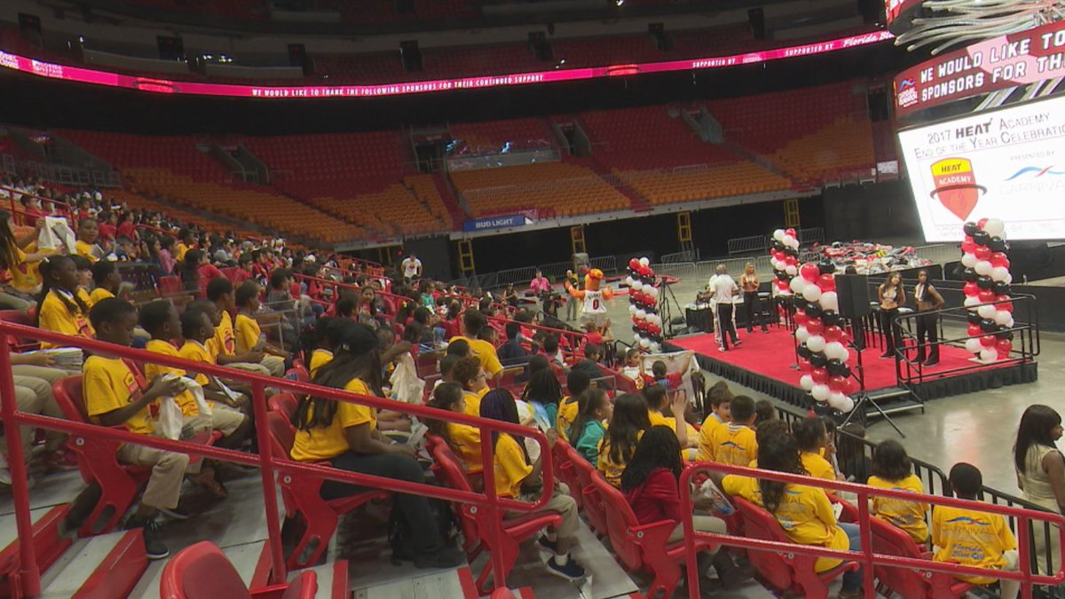 HEAT ACADEMY!  The Heat throwing a big party for kids at the American Airlines Arena... bit.ly/2rswupK https://t.co/Zyxkujk2MX
