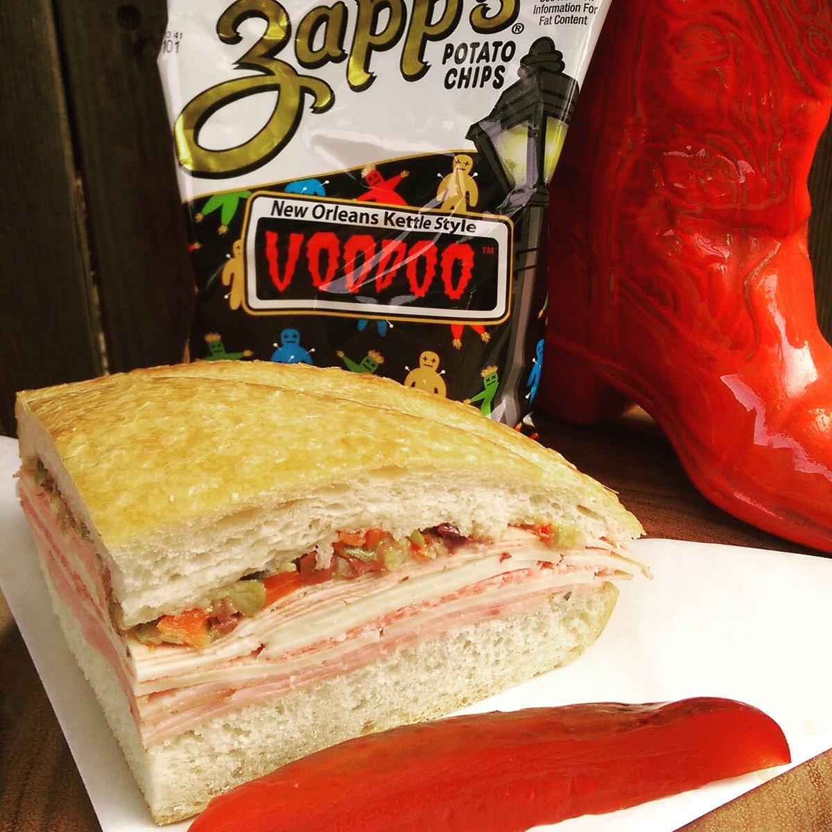 gnarlydeli's tweet photo. #Muffuletta meal with @ZappsChips New Orleans Voodoo and a #koolickle
Find it at Chico's only mobile #sammich cart https://t.co/EJqmdJfqJg