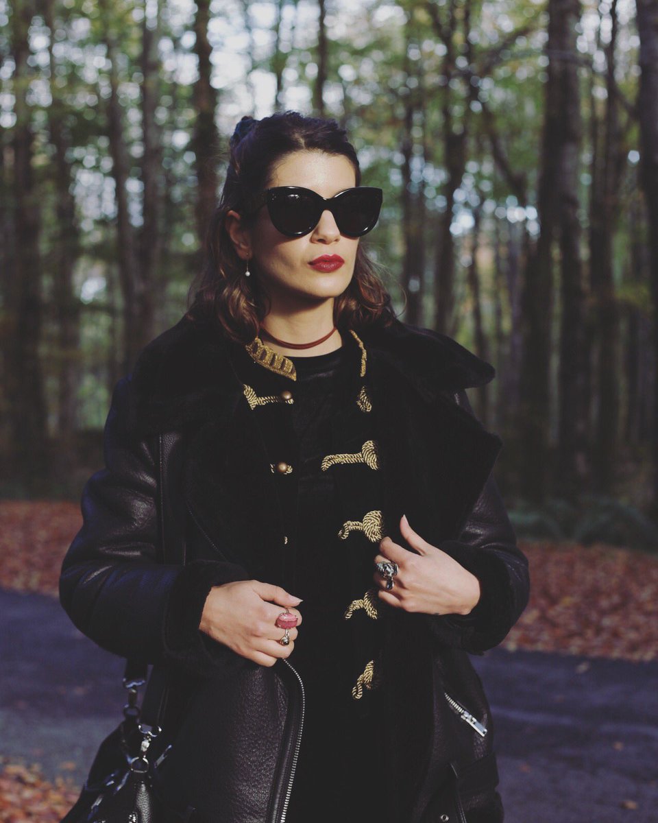 redlipsblujeans's tweet photo. One of my fave outfits I have on the blog! #Tbt https://t.co/XXcDQAzYVq #LimerickTagged #fblchat #fblogger #limerickstyle #limerickhour https://t.co/27KhHlEDsJ