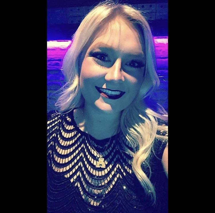 tawnj's tweet photo. Hey @buzzbrainard coming at you in 10 days for this young ladies 21st! See you at Margaritaville! @SXMTheHighway https://t.co/aZX9VC6juv