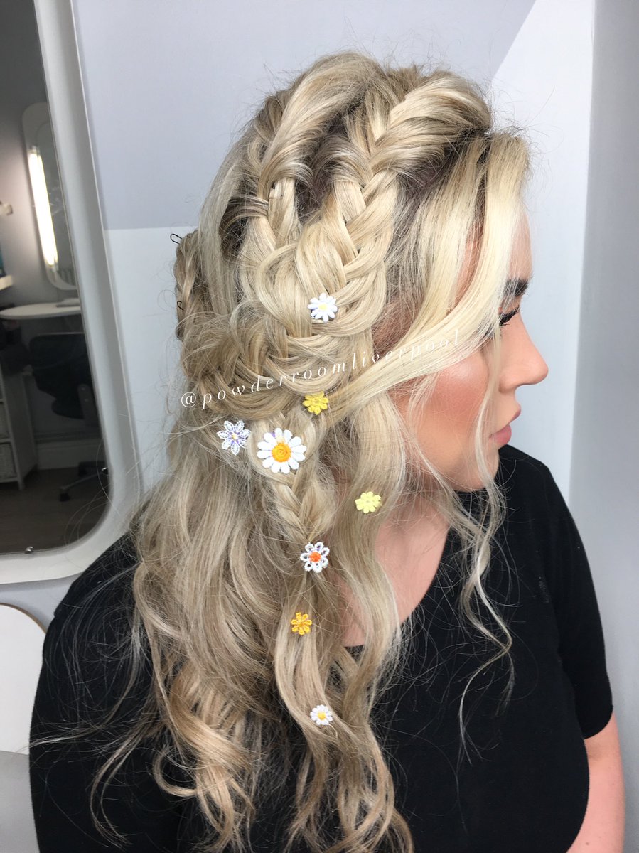 PowderRoomLiv's tweet photo. Hair embroidery with fishplaits #hairembroidery #fishplait #braids #braidstyles #braid https://t.co/hYgrzpJQBp