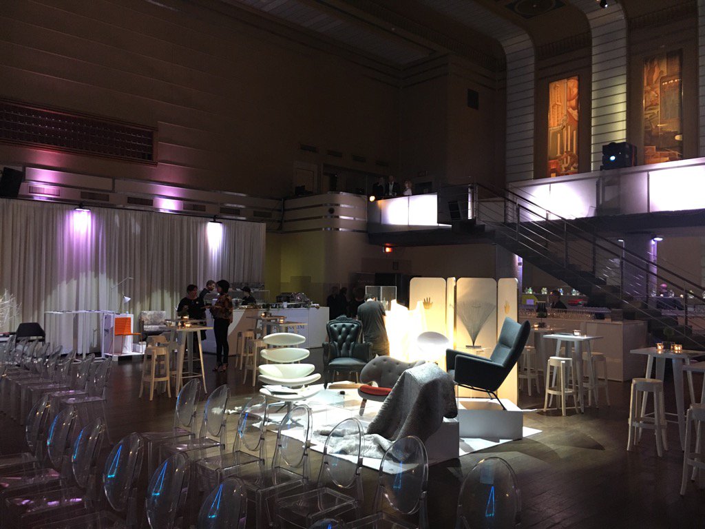erinmclaughlin1's tweet photo. T minus 20 @DesignExchange design auction! Can't wait to bid on a @samsungcanada Serif tv! #DXDA17 https://t.co/tyzMqUxSp6