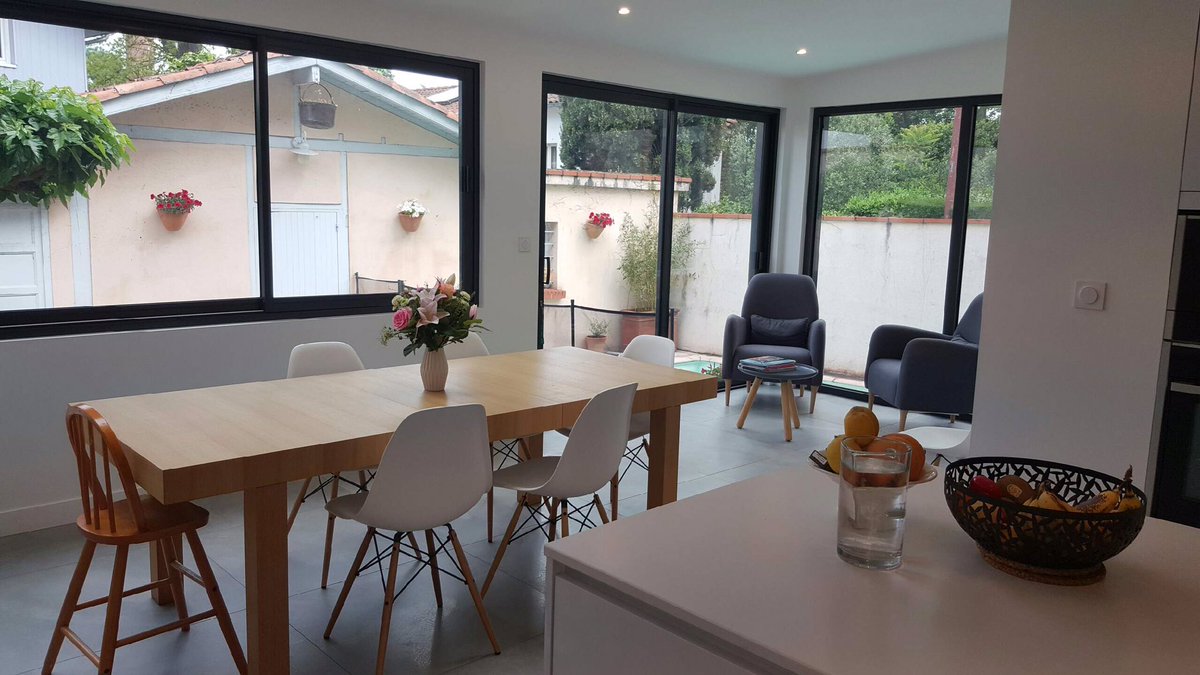 HackerTlse's tweet photo. #cuisine #îlot #design #architecture #rénovation #interiordesign #laque #silestone #toulouse #franke #siemens @Silestone #dc https://t.co/zk0FcFakbE