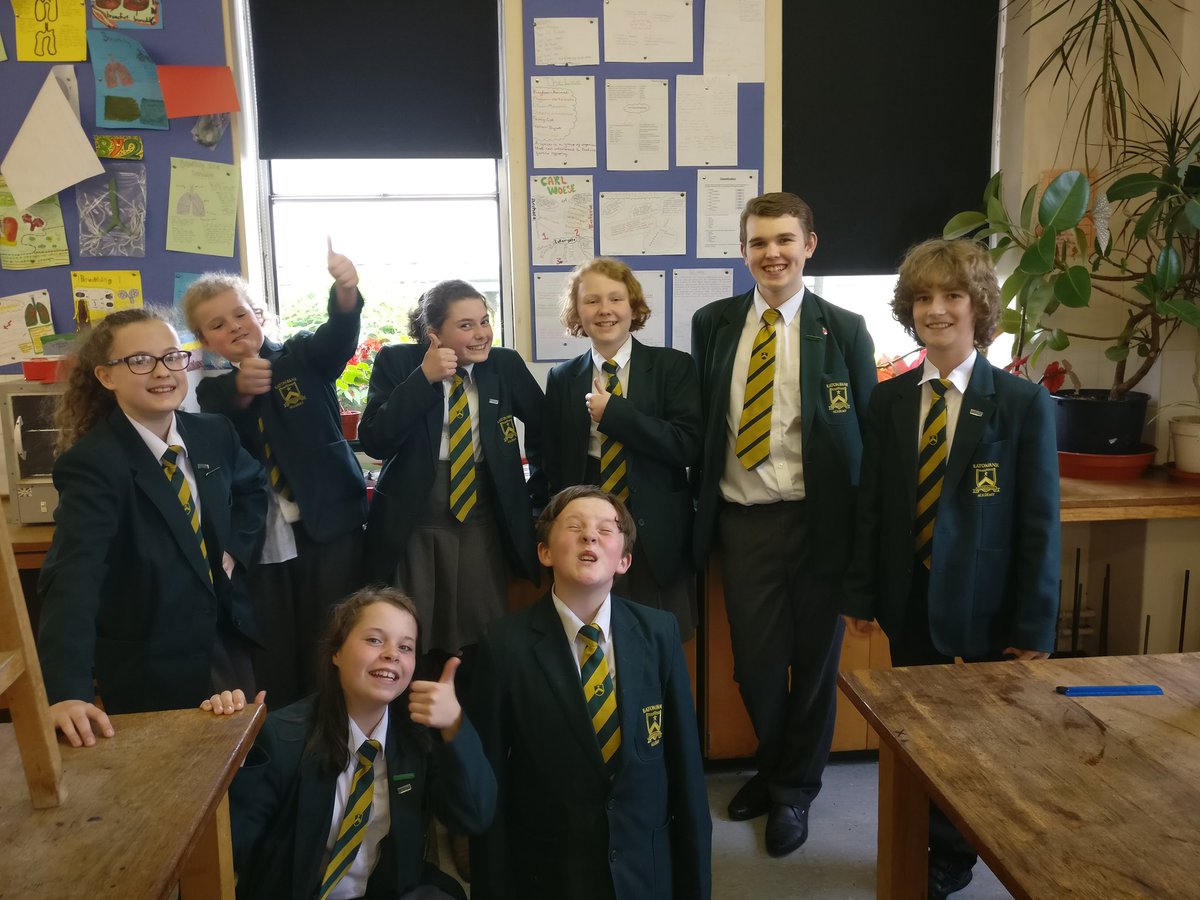 ScienceEba's tweet image. Last Sci club for this half term! Going to miss these hard workers! Special thanks to Robert and to Jamie's mum for the seeds! @EatonBank 🍅🥕