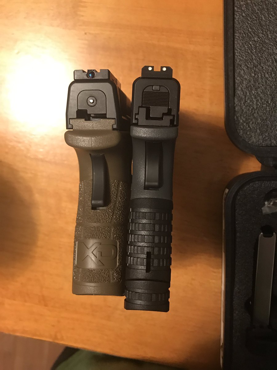 HARangeReport's tweet photo. I'm a sucker for a good sub compact 
#guns #pewpew #ConcealedCarry #Springfield #alwayscarry #9mm #SelfDefense #meprolight https://t.co/tsZxwUnvoM