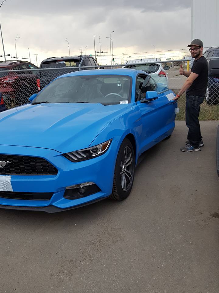 StrathmoreFord's tweet photo. This lucky customer bought this beast within minutes of entering the dealership! Enjoy your new ride! #StrathmoreFord #Strathmore https://t.co/epPbjbI5A6