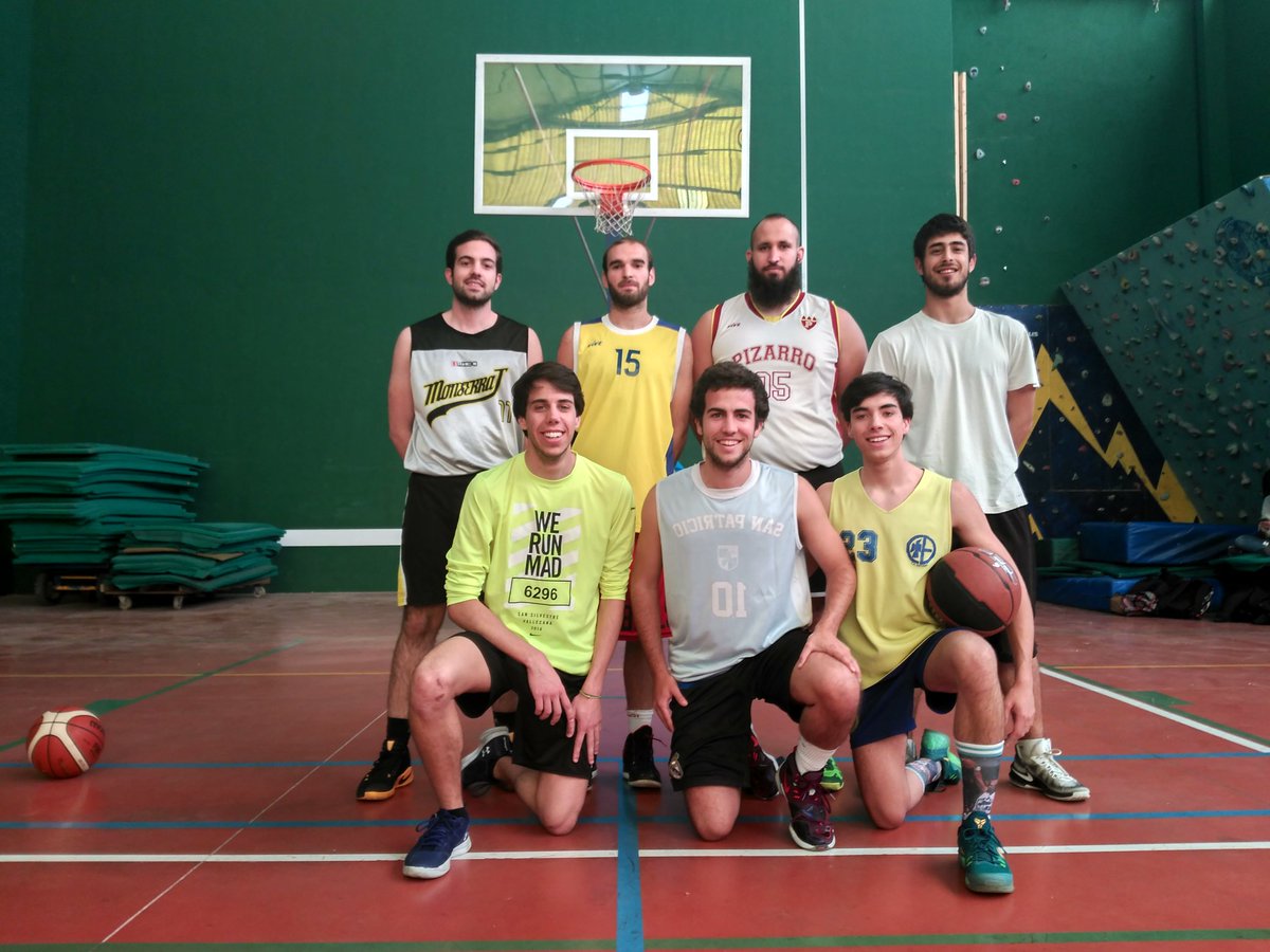 cdindustriales's tweet photo. Finales #BasketETSII 2016-17
Bronce:
CHICAGO MELIMPIO 82
MINESSOTA, CABALLO y REY 81
Final:
MARIPONZAS 69
HOMBRES DE VERO 61
¡ENHORABUENA! https://t.co/oNmie9trcE