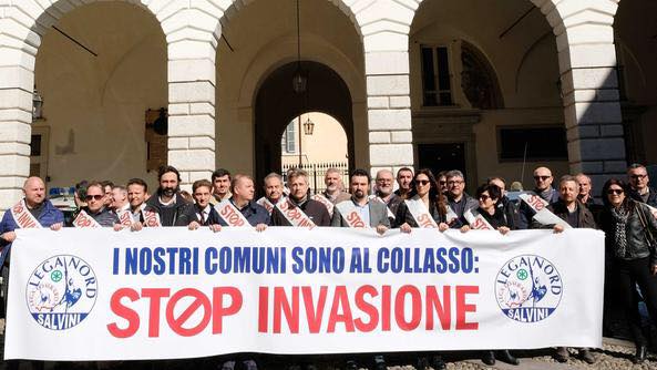 GrimoldiPaolo's tweet photo. #MILANO SINDACI #LEGA PROTESTERANNO DAVANTI PREFETTURA E MIN MINNITI PER RIBADIRE CHE NON PRENDERANNO ALTRI MIGRANTI https://t.co/pZgJl6aAJn https://t.co/6m6C6lyNu9
