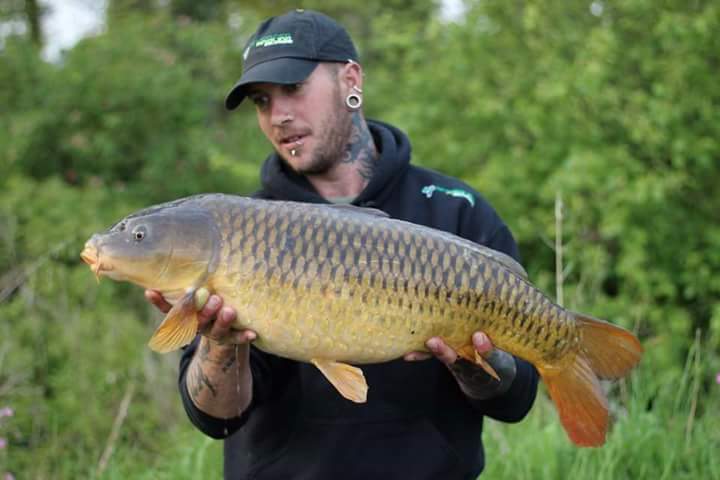 AdvAngSol's tweet photo. Nick Bosner still hauling using our curve shank #hooks #flouro descent #fluorocarbon & deep descent #leadcore https://t.co/JHEpIrW7ay https://t.co/r9pdkbytWF