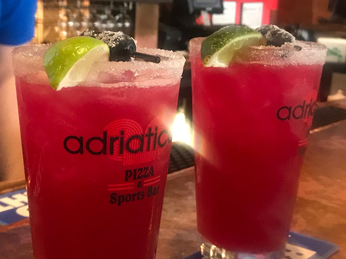 Pizza, wings, sports, and delicious blueberry margaritas. What else can you ask for? #craftbeer FcCincinnati #Cavaliers