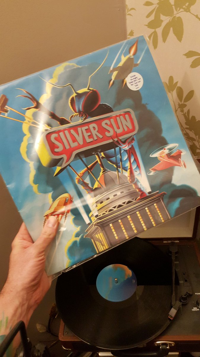 Adipoo's tweet photo. @britpoprevival @lordmelbury playing in full the greatest pop album ever recorded......probably. https://t.co/gi7ej9MXov