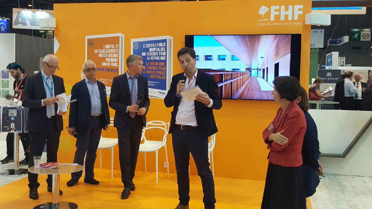 EHESP_Editions's tweet photo. #PWH17 Rencontre des auteurs de "Architecture pour la psychiatrie de demain" Merci @laFHF @yannbubien @CecileJaglin https://t.co/PeStRHfyXs