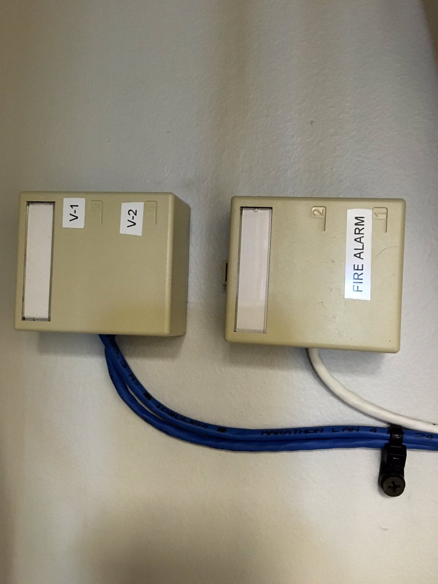 CablingAustin's tweet image. Office data cabling Austin Tx. #datacableinstallation #Austincablingsystems #networkcablingAustinTx #structuredcablingAustin  512-574-1288