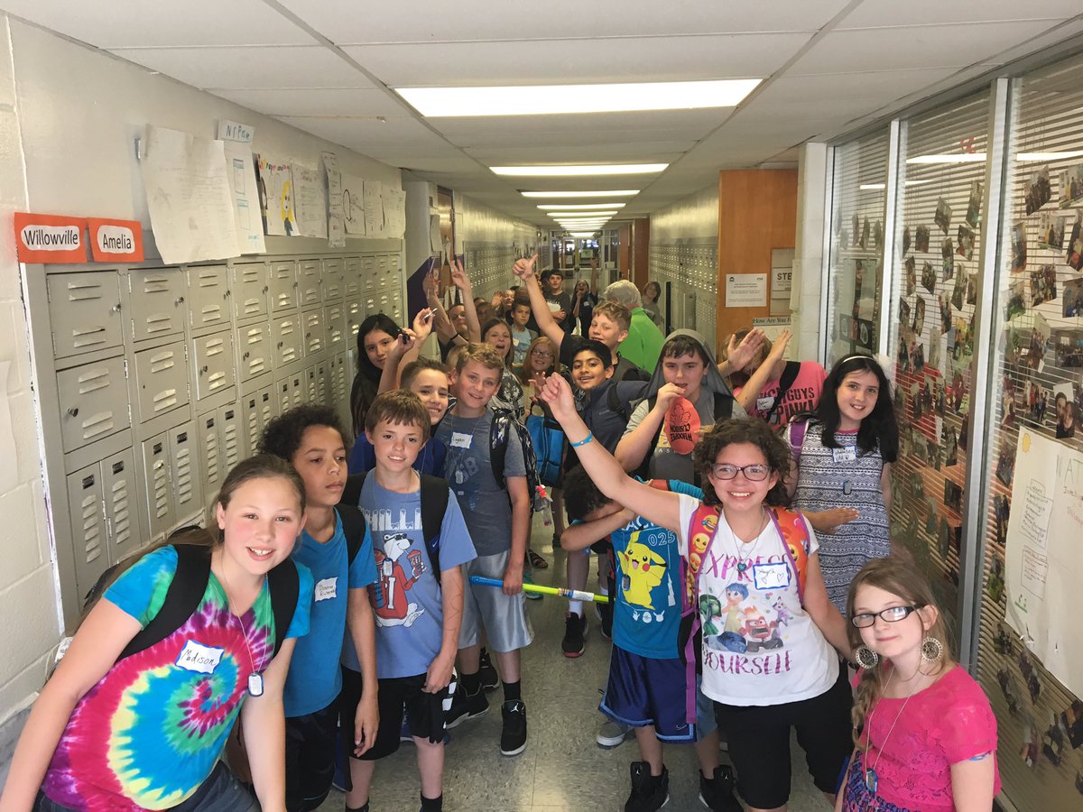 frostteaches's tweet photo. #wcstem @kunkelteaches @TannyMcG @spanglerteach Fifth grade STEM students' final farewell... https://t.co/kC9TW8VVOg