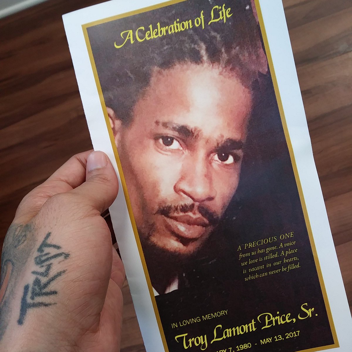 ipaintevrythng's tweet photo. Fly high bro!!!!!! Ur loved and never forgotten. https://t.co/FVkHFZ13jB