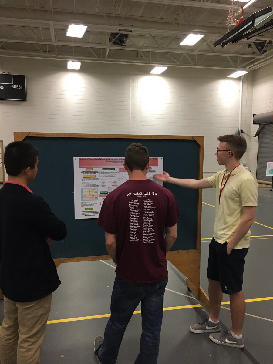 HtothePlum43's tweet photo. Avid East Kentwood Students practicing their presentation skills with their fellow falcons #ekstemfair https://t.co/bjBALcyi9e