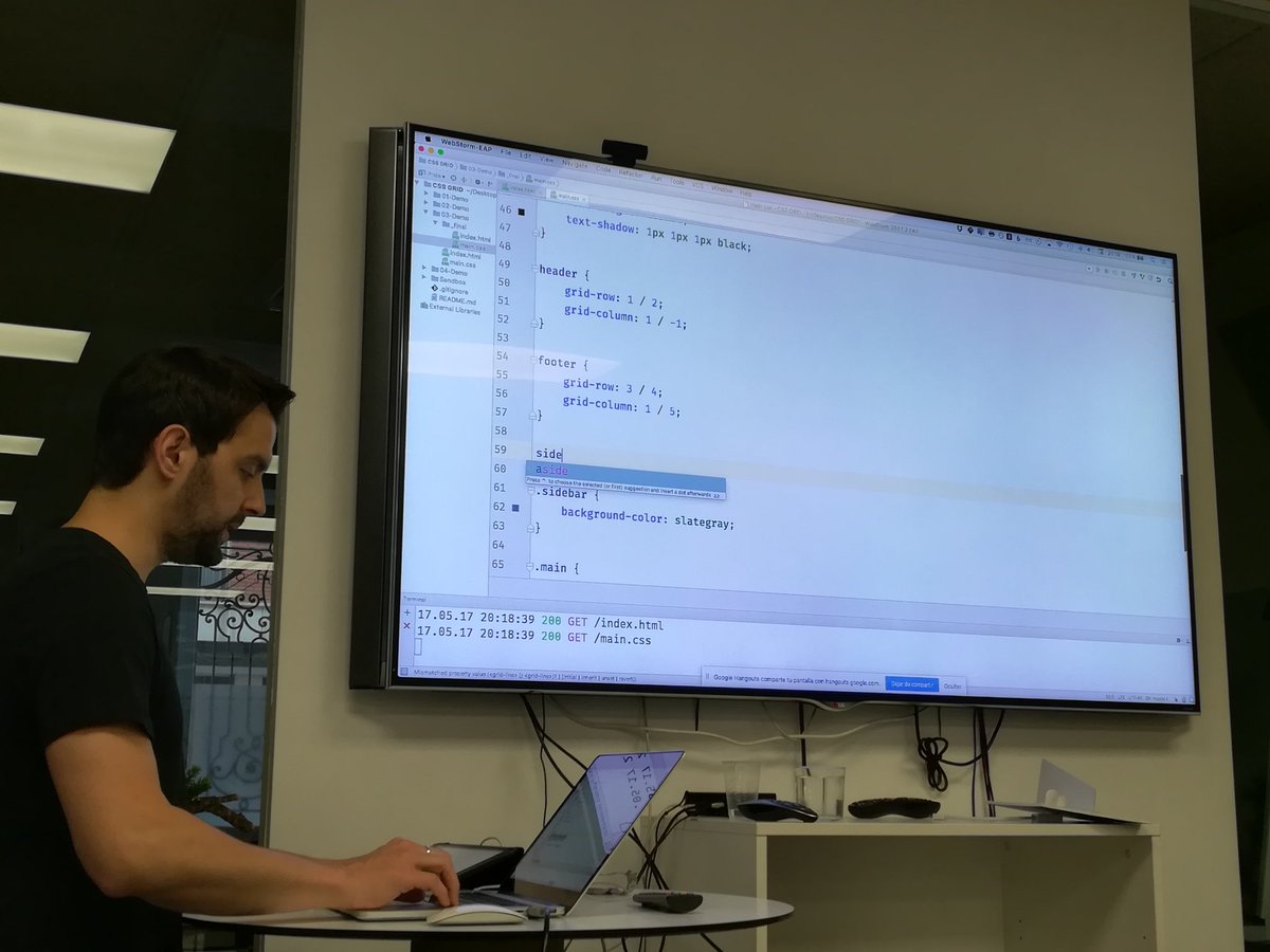 Genial live coding de @juanwmedia con todo lo que necesitas saber de CSS Grid #frontendersVLC