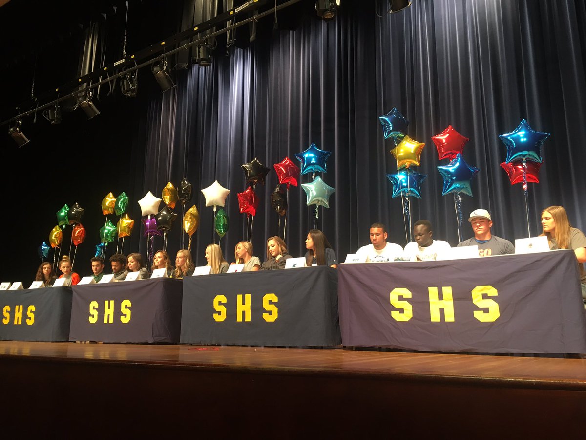 AHoshidaSports's tweet photo. 18 @Southridge_Suns student-athletes going to the next level (not all pictured) @SHSBLUCRU #SunsShineBright https://t.co/yVbZU1exbb